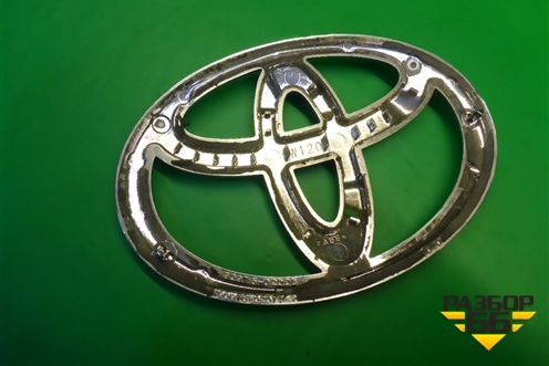 Эмблема на крышку багажника (9097502063) для Toyota Camry V70 с 2017г