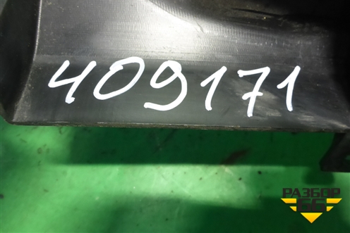 Накладка на торпедо (правая под бардачком) (MN124779) для Mitsubishi Lancer-9  с 2003-2008г