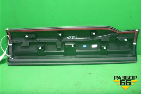 Накладка двери задней правой (новая) (4M0853970B) для Audi Q7 c 2015г (Ку 7)