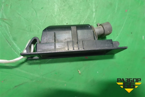 Фонарь подсветки номера (хетчбэк) (13139990) для Opel Astra H с 2004-2015г
