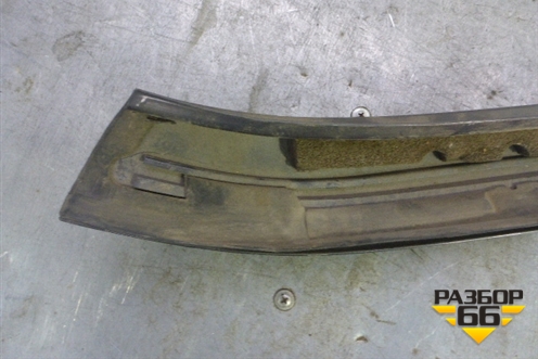 Молдинг лобового стекла правый для Mercedes Benz S-Klass W140 с 1991-1999г (С)
