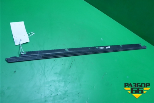 Накладка стекла заднего правого (4F0853764A) для Audi A6 (C6) Allroad Quattro с 2006-2011г (А6)