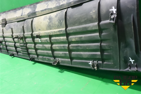 Накладка заднего бампера (После 2015г) (5216260110) для Toyota Land Cruiser (200) с 2008г