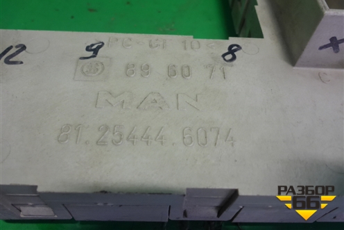 Блок предохранителей салонный (81254446074) для MAN  TGA 4-Series  с 2000-2008г