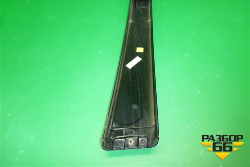 Накладка стойки (центральной правой) (7L6853318D) для Volkswagen Touareg c 2002-2010г (Туарег)