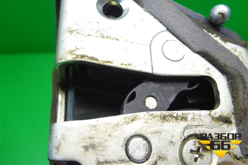 Замок двери передней правой для Toyota Verso с 2009-2018г (Версо)