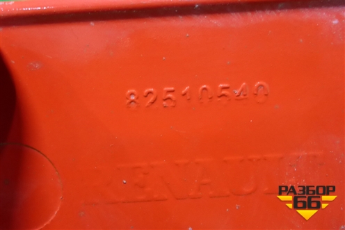 Накладка двери левой  (продолжение двери) (82510540) для Renault TRUCK T-Series с 2013г (Т серия)