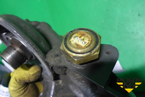 Кронштейн масляного фильтра  (DSC1202) (1502757) ( 15027552376) для Scania 4 Series с 1995-2005г