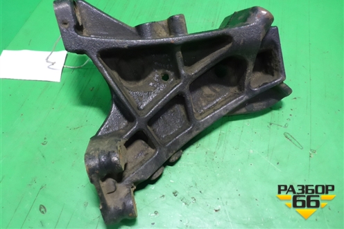Кронштейн переднего бампера левый  (1525694) для Scania 4 Series с 1995-2005г