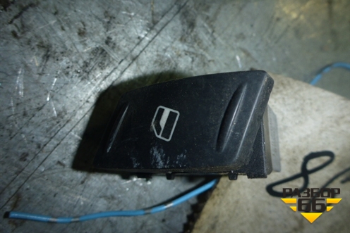 Кнопка стеклоподъёмника передняя правая (1Z0959856) для Skoda Octavia (А5) с 2004-2013г