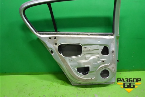 Дверь задняя левая (хэтчбек) (13162876) для Opel Astra H с 2004-2015г