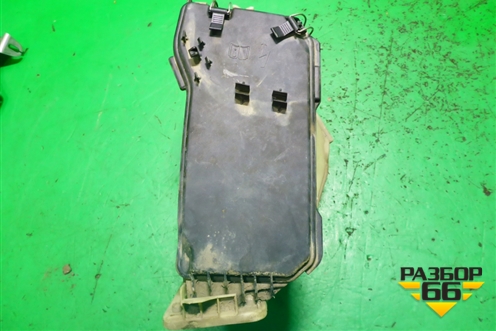 Корпус блока предохранителей (A2075400024) для Mercedes Benz E-Klass C207 (купе) с 2009г (Е Купе)