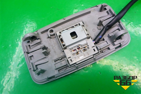 Плафон салонный передний для Toyota Yaris с 2005-2011г