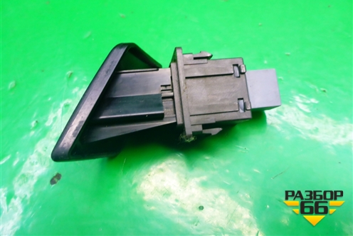 Кнопка аварийной сигнализации (843320D020) для Toyota Yaris с 2005-2011г