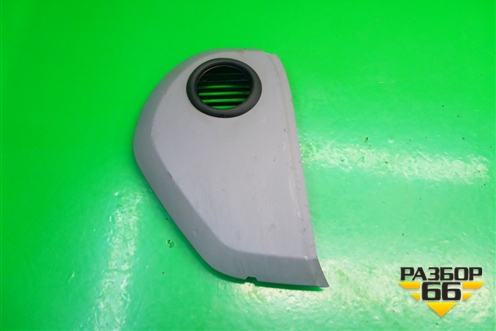 Накладка на торпедо (правая) (7L6857176) для Volkswagen Touareg c 2002-2010г (Туарег)