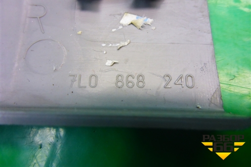 Накладка на торпедо (правая вертикальная) (7L0868240) для Volkswagen Touareg c 2002-2010г (Туарег)