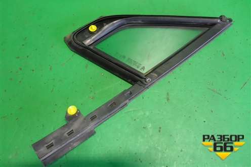 Стекло двери передней правой форточка (9202L2) для Citroen C5 с 2008г (С5)