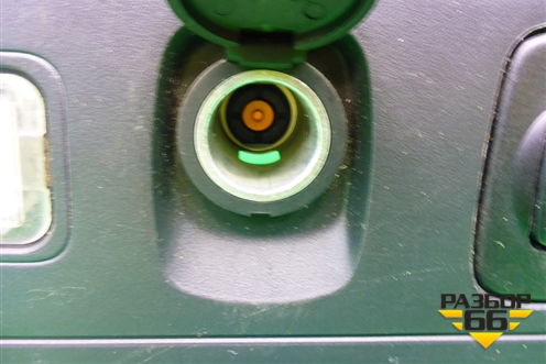 Держатель задней полки правый (9682033277) для Citroen C5 с 2008г (С5)