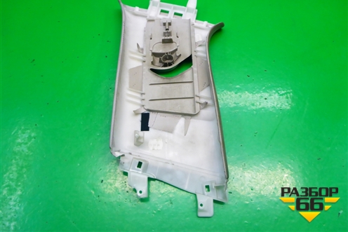 Обшивка стойки центральная верхняя правая (9685465877) для Citroen C5 с 2008г (С5)