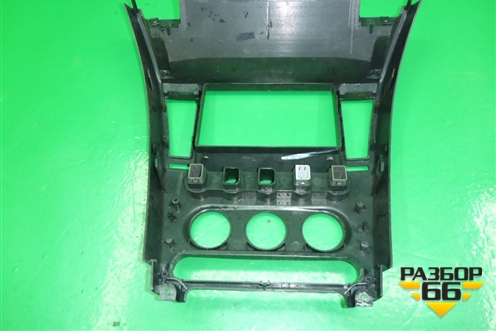 Накладка на торпедо (центральная) (M115305180) для Chery M-11 с 2010-2015г