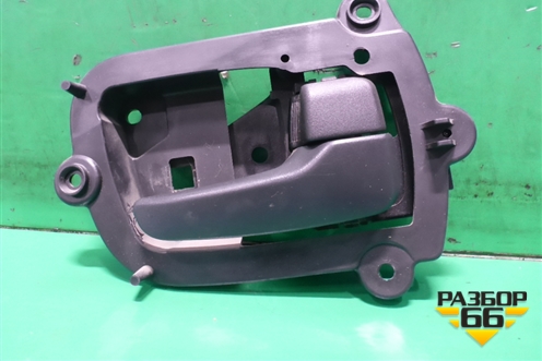 Ручка внутренняя двери задней правой (MN10536) для Mitsubishi Grandis с 2004г