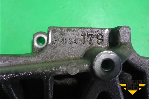 Кронштейн компрессора кондиционера (4G69 2.4л) (MN134179) для Mitsubishi Grandis с 2004г
