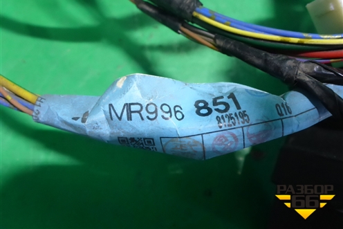 Проводка двери задней правой (MR996851) для Mitsubishi Grandis с 2004г