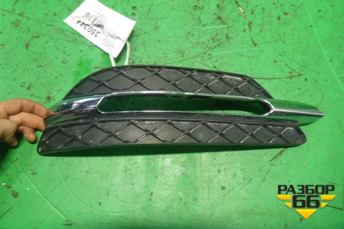 Накладка ПТФ правая (после 2010г) (A2048803324) для Mercedes Benz C-Klass W204 с 2007-2014г (Ц)