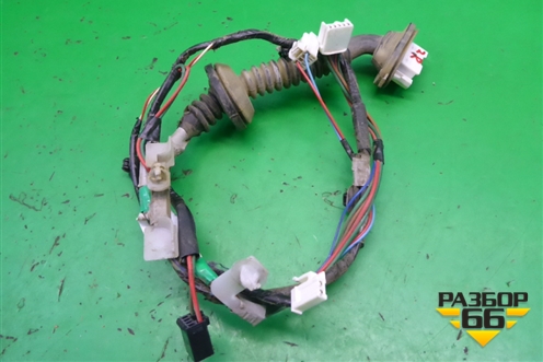 Проводка двери задней правой (8215302470) для Toyota Auris с 2006-2012г