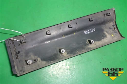 Накладка двери задней правой (828704EA0A) для Nissan Qashqai (J11E) с 2013г (Кашкай)