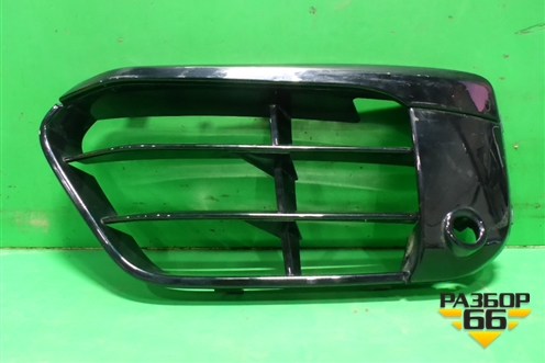 Решетка в передний бампер левая (51117383355) для BMW X1 F48 с 2014г (Х1 Ф48)