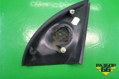 Накладка двери передней левой уголок (24468437) для Opel Astra H с 2004-2015г