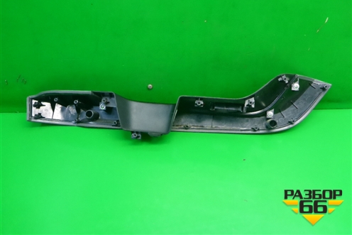 Накладка двери передней правой (8271026000) для Hyundai Santa Fe с 2000-2012г (Classic) (Санта Фе)