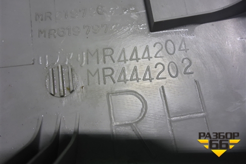 Обшивка стойки центральная верхняя правая (MR444204) для Mitsubishi Lancer-9  с 2003-2008г