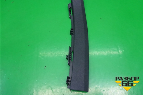 Накладка на торпедо (боковая правая) (8U0868204A) для Audi Q3 с 2011-2018г (Ку 3)