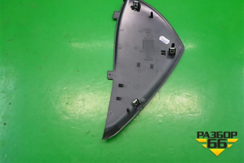 Накладка на торпедо (боковая правая) (8U0857086) для Audi Q3 с 2011-2018г (Ку 3)