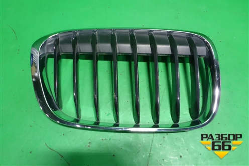 Решетка радиатора правая (51712407732) ( 7383364) для BMW X1 F48 с 2014г (Х1 Ф48)