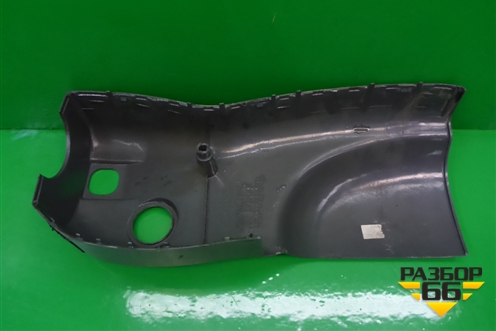 Кожух рулевой колонки  (правая часть) (930725H000) для Hyundai HD 35-78 с 2003г
