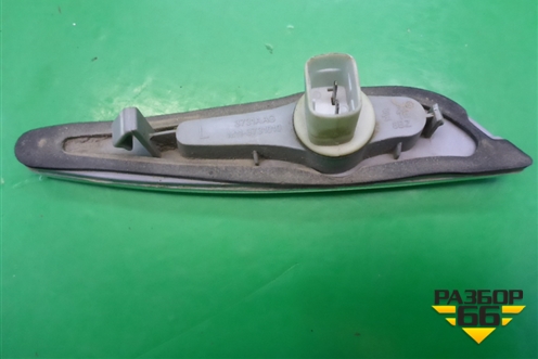 Повторитель поворота в дверь (левый) (M113731010) для Chery M-11 с 2010-2015г