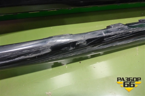 Накладка на порог наружная правая на подножку (5177360160) для Toyota Land Cruiser (200) с 2008г