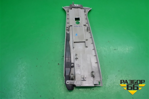 Обшивка стойки центральная верхняя правая (6M21R24582AKW) для Ford S-MAX с 2006-2015г (С-Макс)