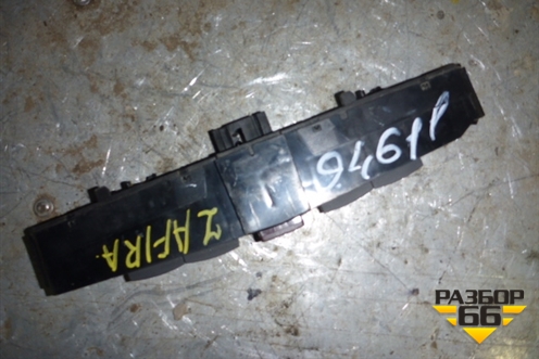 Модуль кнопок (13100109) для Opel Zafira B с 2005-2012г
