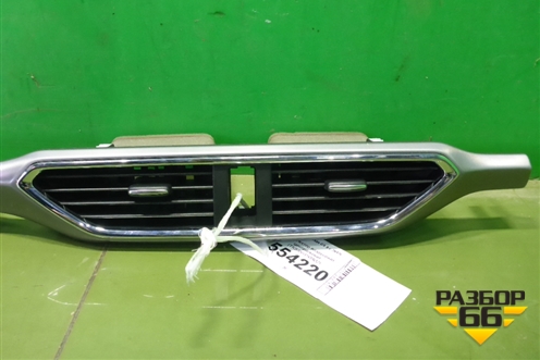 Дефлектор воздушный центральный (TK5455150A02) для Mazda CX 9 с 2017г