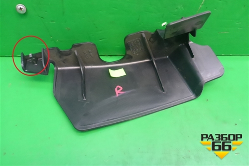 Накладка внутренняя (правая) (A1646840437) для Mercedes Benz ML-Klass W164 c 2005-2011г (МЛ)
