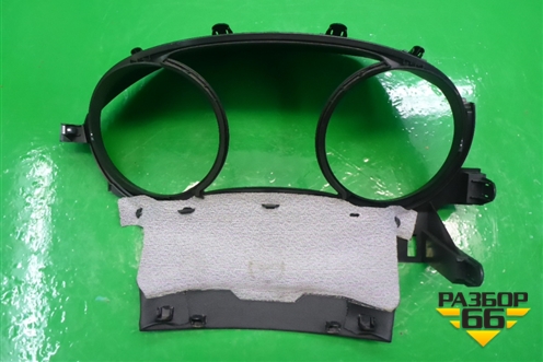 Накладка на щиток приборов (682404EH0A) для Nissan Qashqai (J11E) с 2013г (Кашкай)