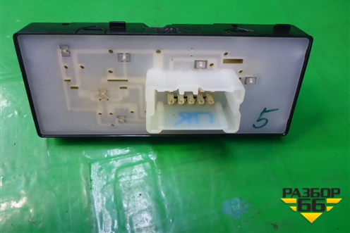 Кнопка стеклоподъёмника (передняя правая) для Nissan Qashqai (J11E) с 2013г (Кашкай)
