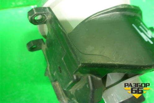 Фара противотуманная правая (8122147010) для Toyota Rav-4 с 2012-2019г