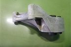 Опора двигателя передняя для Opel Zafira B с 2005-2012г