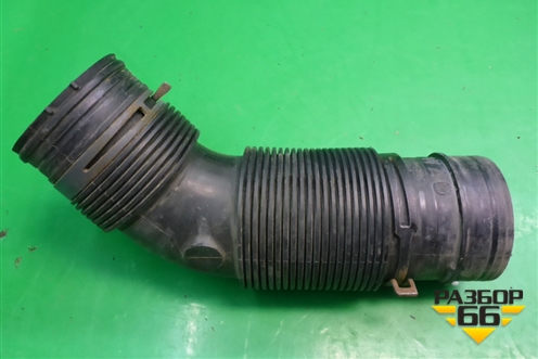 Патрубок воздушного фильтра (правый 4.2л BAR) (7L6129684) для Volkswagen Touareg c 2002-2010г (Туарег)
