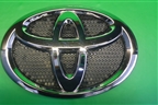 Эмблема на решетку радиатора (после 2017г) (7530160060) для Toyota Land Cruiser Prado(150) с 2009г